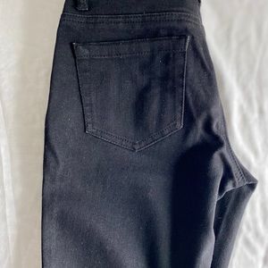 Kenneth Cole skinny jeans